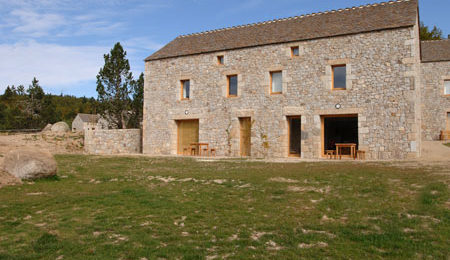 VILLAGE DE GITES DU MAS DE LA BARQUE APPARTEMENT 6 PERSONNES DUPLEX APMR